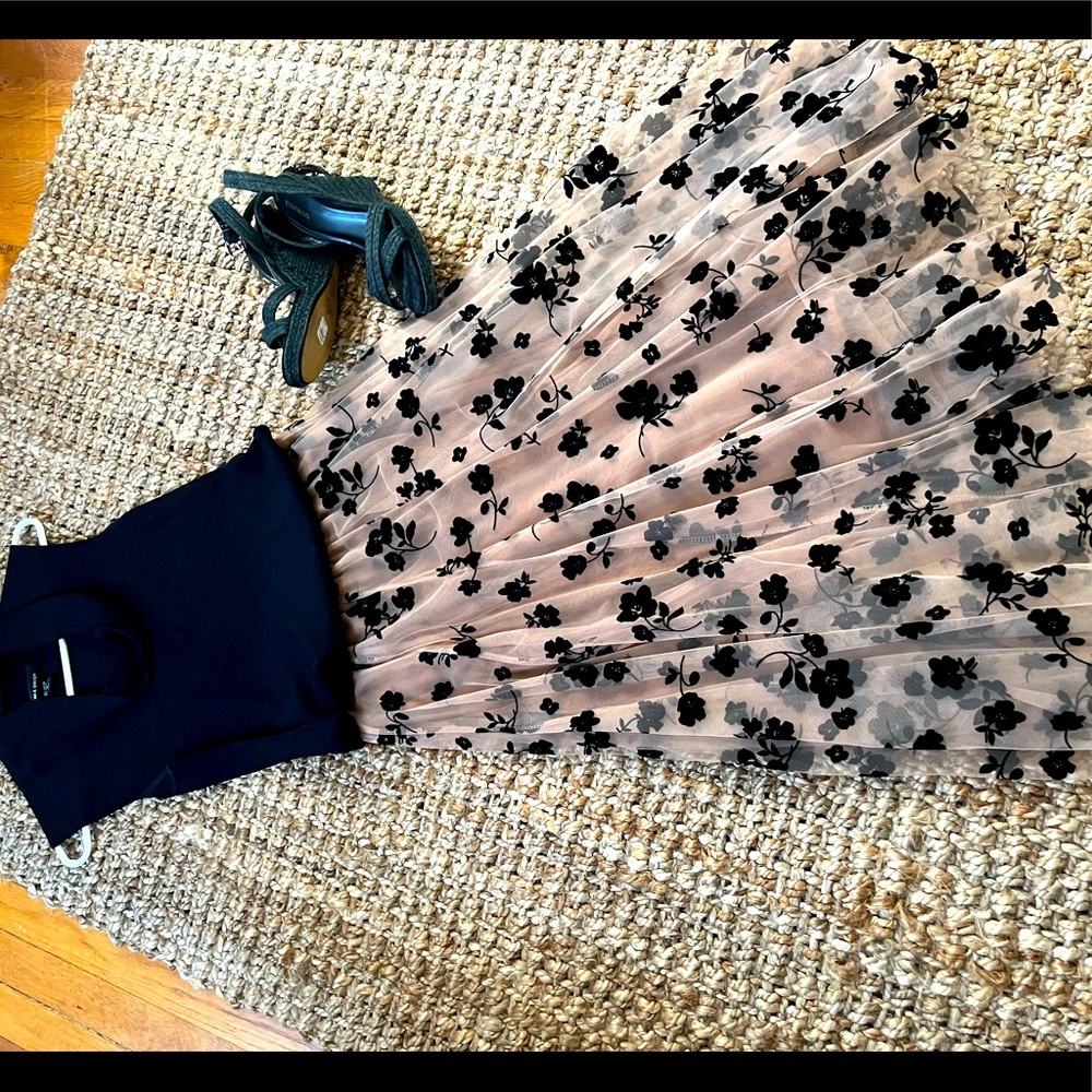 Chic wish new xs skirt